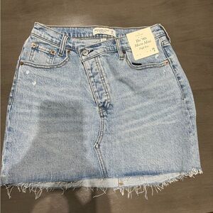NWT Abercrombie Mini Skirt